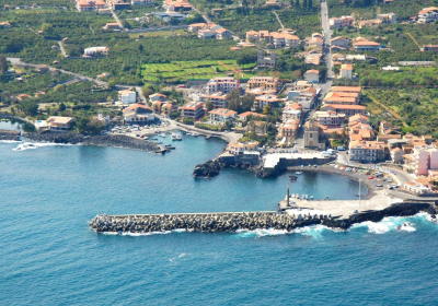 Casa Vacanze Appartamento Ai Piedi Dell'etna Per Gruppi Fino A 20 Persone